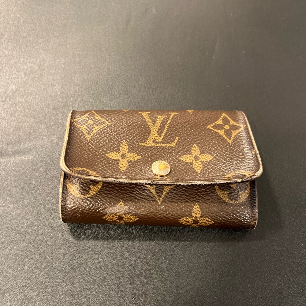 Louis Vuitton 6 Key Holder